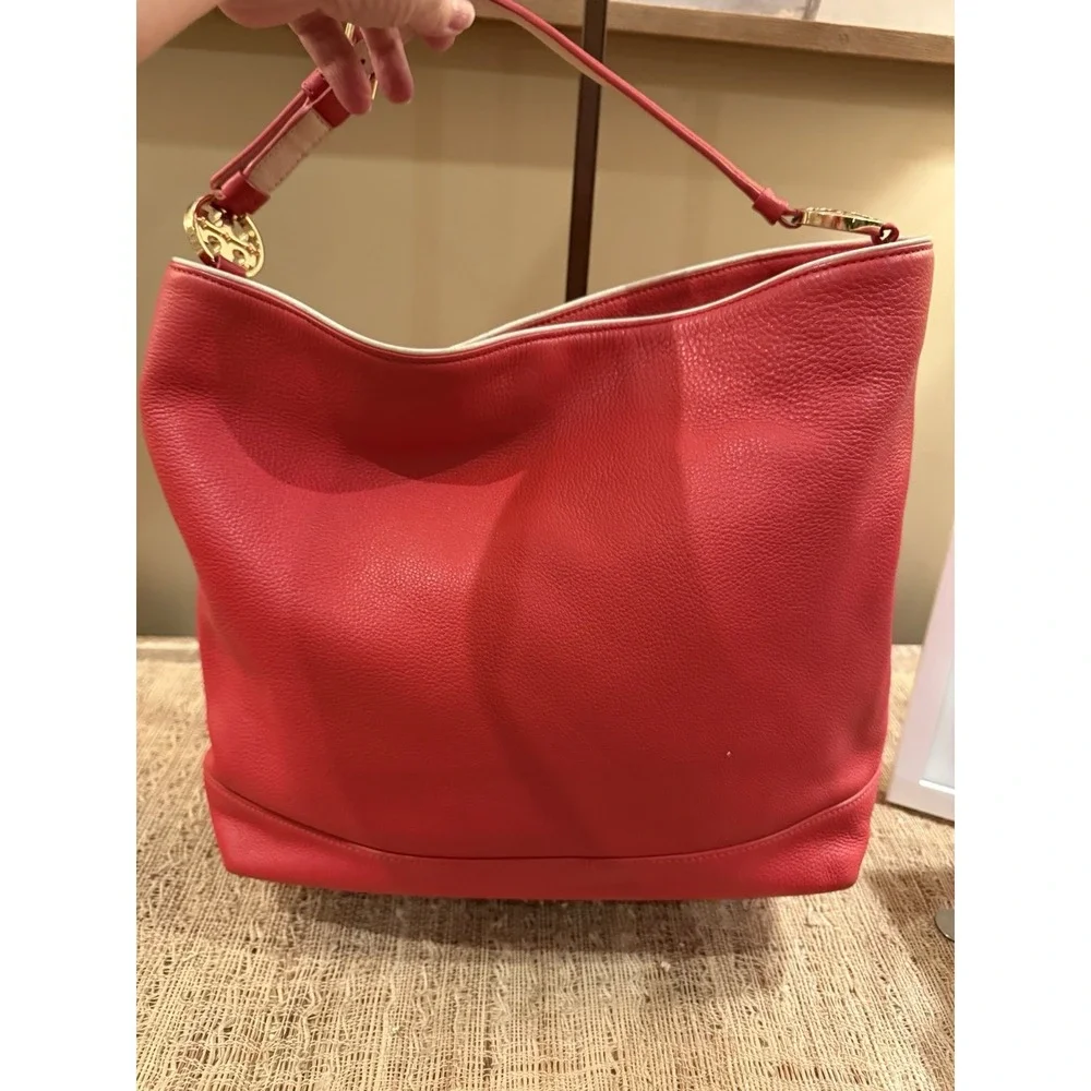 Tory Burch Duet Leather Hobo  Shoulder Bag in Cherry Apple New Ivory  $450